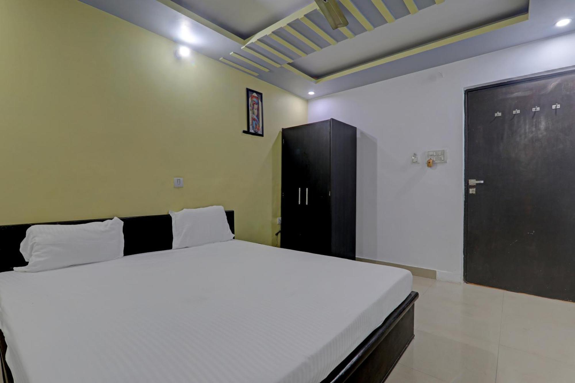 Hotel O Sri Krishna Palace 3*