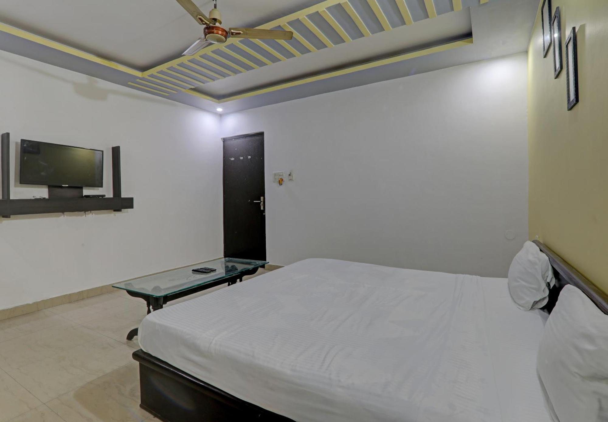 O Sri Krishna Palace Hotel 3*