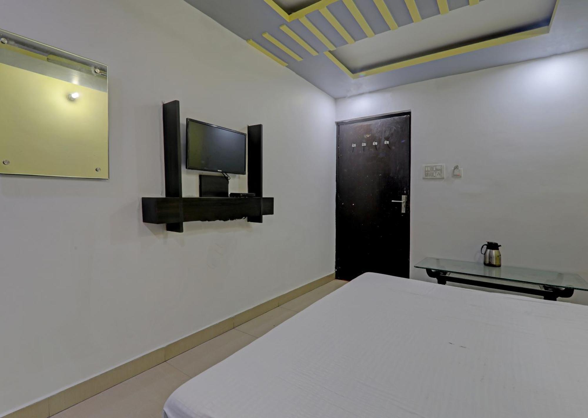 Hotel O Sri Krishna Palace
